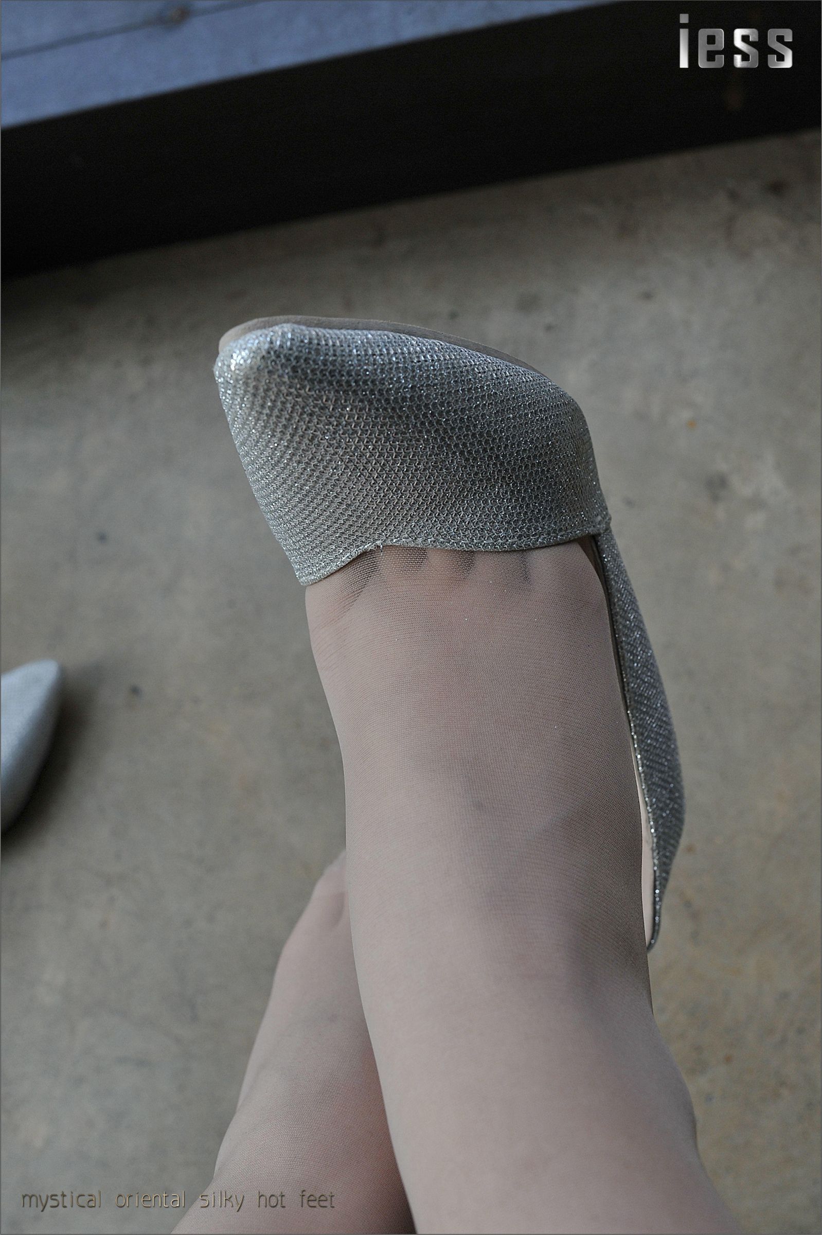 [IESS异思趣向] 2016.10.02 《丝足高跟与牛仔裤 3》张馨月